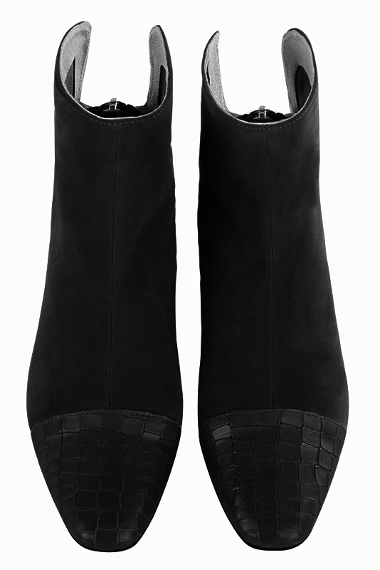 Women's satin black and matt black elegant ankle boots, with a zip at the back. Square toe. Medium block heels - Top view